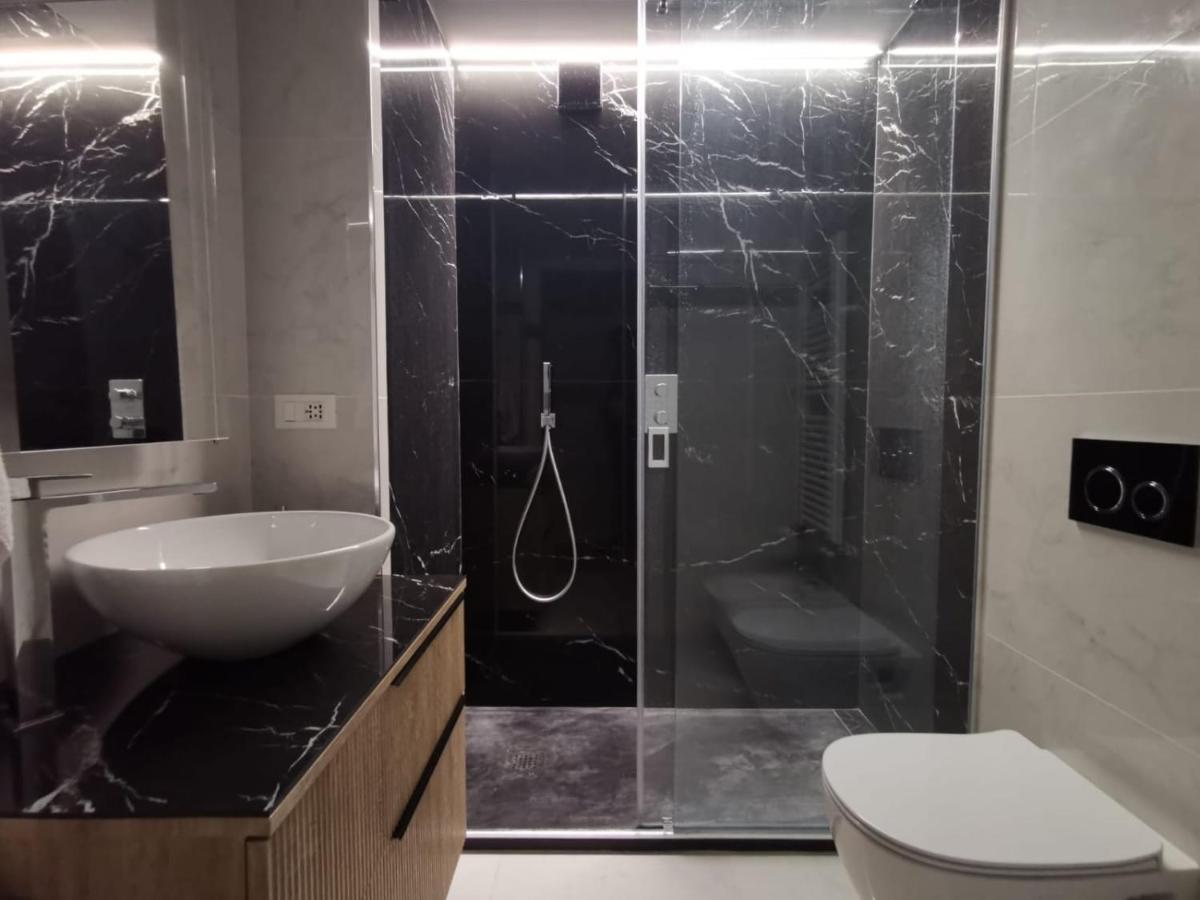 Jacuzzi Luxury Apartment In The Town Centre Turin Ngoại thất bức ảnh