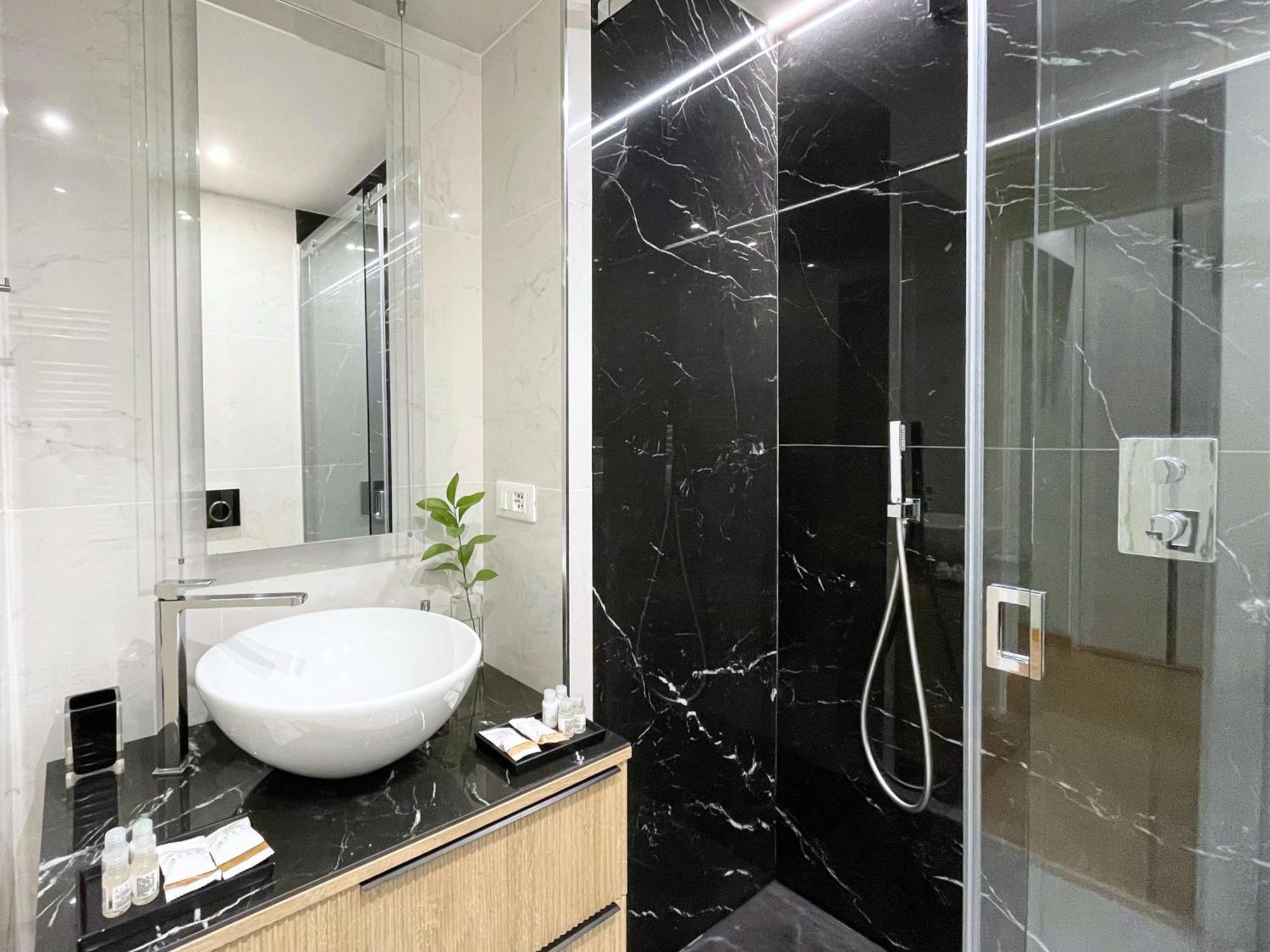 Jacuzzi Luxury Apartment In The Town Centre Turin Ngoại thất bức ảnh